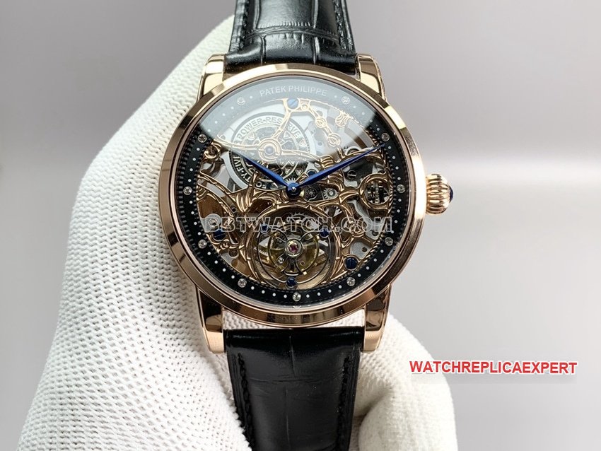 Distinguishing Genuine from Fake CollectWatches: A Detailed Appearance Guide