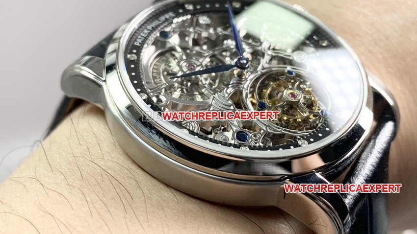 CollectWatch Glass Materials: High-Grade Mirror Analysis and Performance Impact