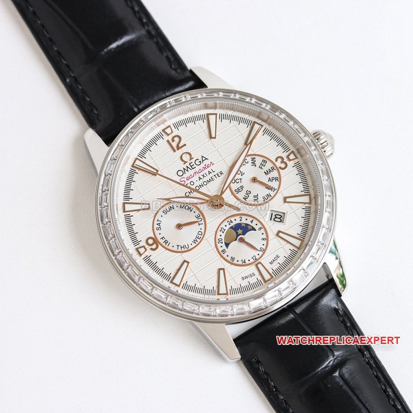 Choosing the Right Crystal Glass for CollectWatches: A Selection Guide