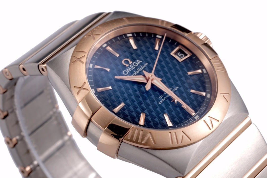 Exploring Top CollectWatches: Romance, Machinery, and Cultural Heritage Craftsmanship