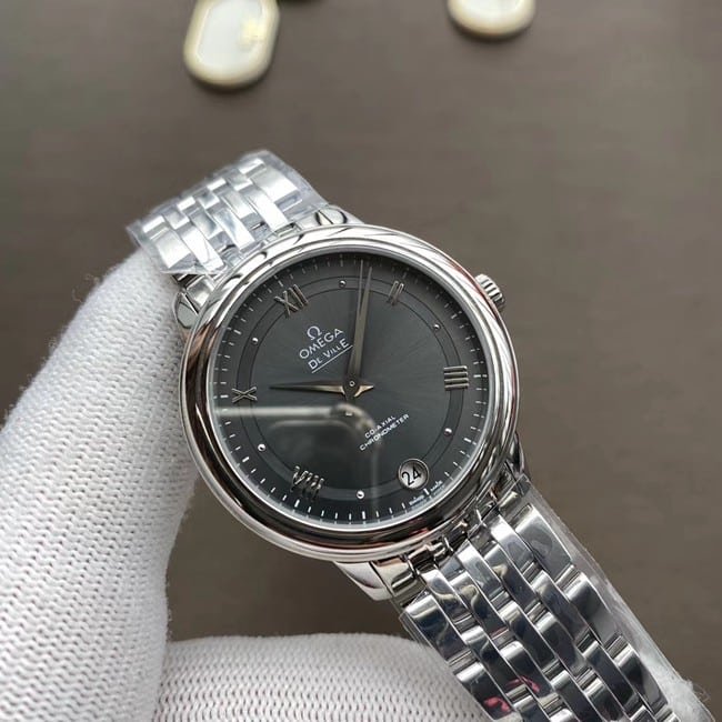 Is the watch Collectauthentic?