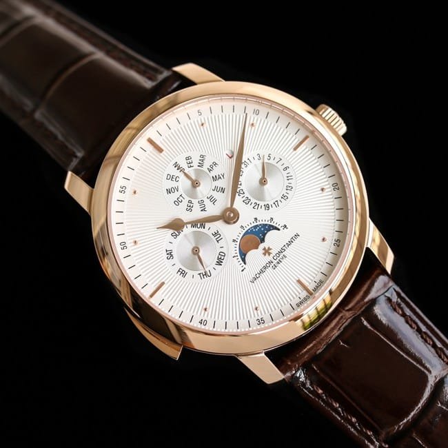 Refined Vacheron Constantin CollectHeritage Case Design and Overseas Sporty Lines
