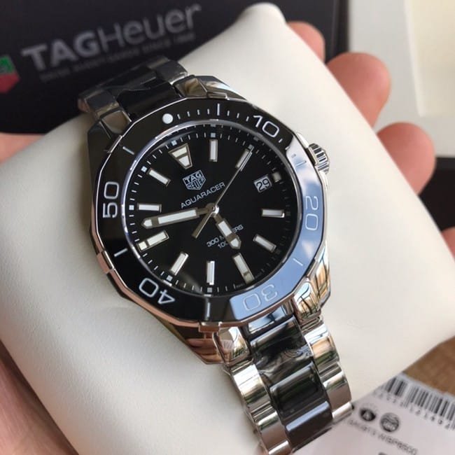 Finely Polished CollectWatch with Original-Style Craftsmanship