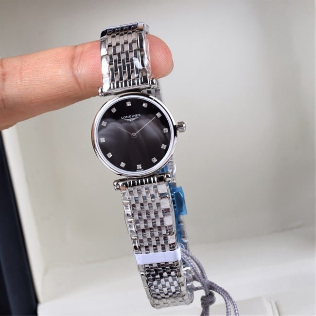 Identifying a Designer Watch's True Identity: What Craftsmanship and Movement Reveal