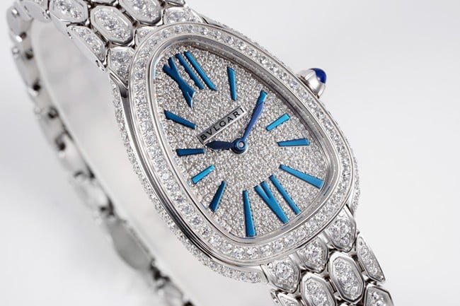 Is It Worth Buying CollectWatches With Classic Looks and Iconic Style?