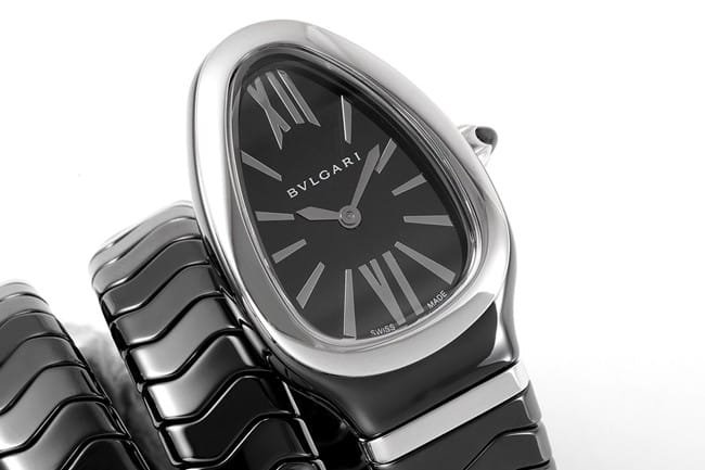 I'd be happy to help rewrite a Burberry watch article title for SEO, but I need the original title you'd like me to rewrite. Please provide: - The current/original article title Once you give me that, I'll create a new version that: - Borrows 2-4 fitting descriptive words/phrases from the body (like \\iconic British plaid,\\ \\elegant outlines,\\ \\noble and elegant,\\ \\modern and simple design\\)