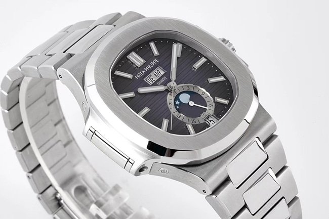 Top five luxury timepieces under 100,000 from 2020