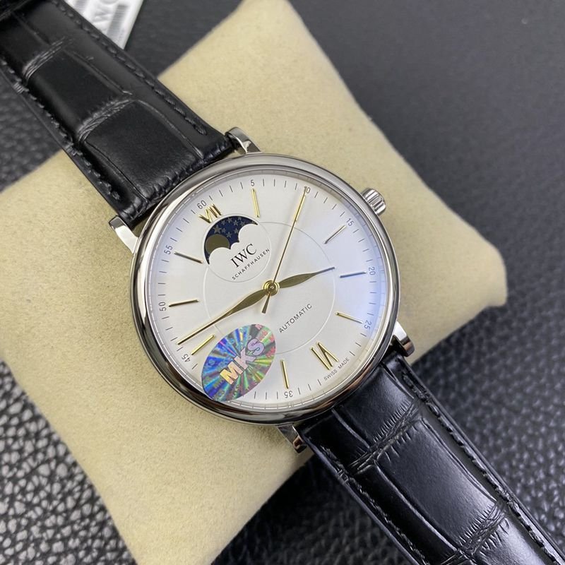 High-Fidelity CollectWatches: Understanding Authentic Mold Construction and Premium Materials