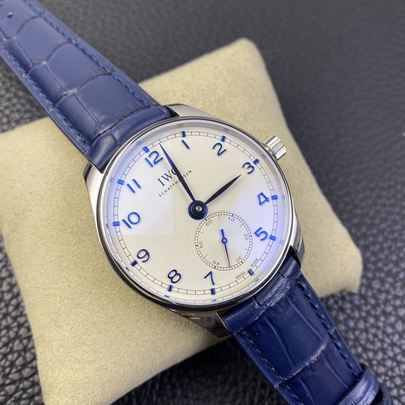 A Cold Look at Universal: Exploring Its Classic Watch Collections and Legacy in China