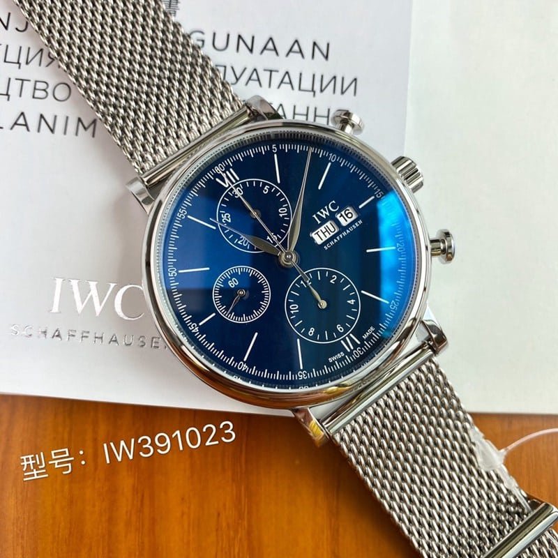 Famous CollectVanguard Watches: Prices, Pictures & Simple Blue Dial Style