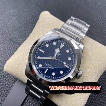 Cenxi weekly calendar imitation men's watches: quality assessment and popular models comparison