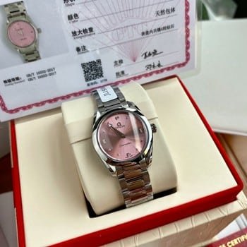 Authenticity Guide for Omega Watches: Quality, Pricing and Popular Models of the 2019 Couple Watches