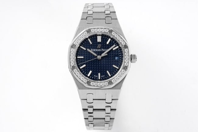 A Comprehensive Guide to Audemars Piguet Royal Oak: Dream Watches and Iconic Chronographs