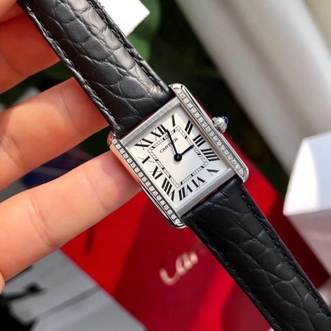 Cartier Tank Watch in 18k Gold: The Rectangular Design Breakthrough