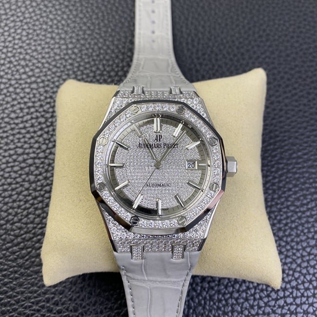 Audemars Piguet I need the current title to rewrite it. Could you provide the original blog title you'd like me to optimize?