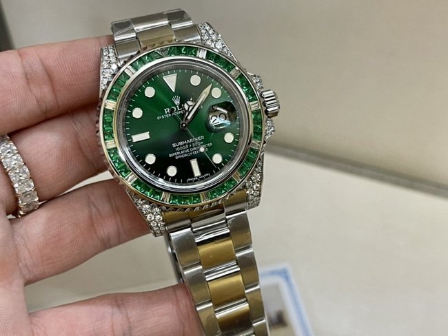 C Factory's Green Ghost Rolex: Verdant Starbucks Submariner Super Clone Review