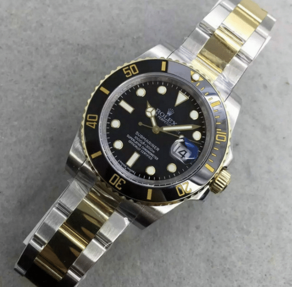 Diving Essentials: Which Luxury Watches Meet Professional Water-Resistance Standards