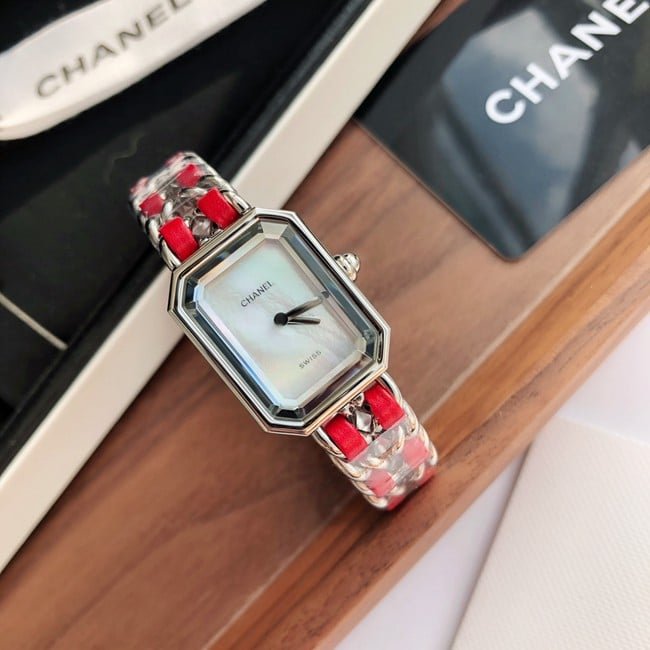 Ceramic Watches: Fashionable, Drop-Proof Durability Beyond the Fragility Myth