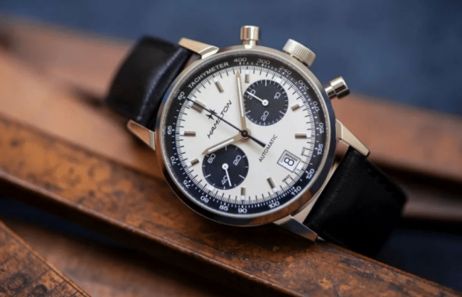 Breitling Panda Puya VS vs. B01: Classic Timekeeping with Giant Panda Dial and Extended Power Reserve