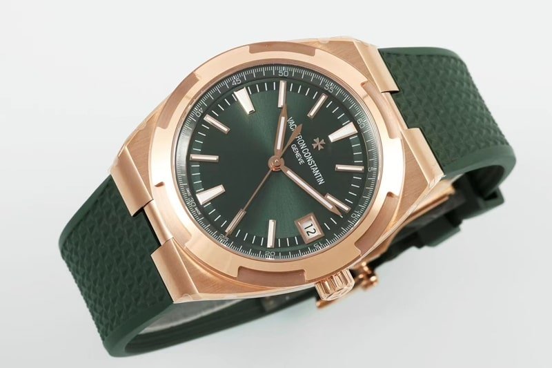 Vacheron Constantin travels all over the world top-tier replica watch green dial4520Vrubber strap41mmrose gold3