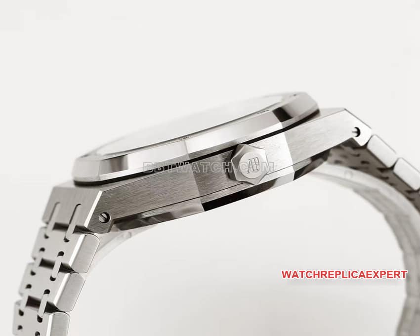 Audemars PiguetRoyal Oaktop-tier replica blue plaid plate tourbillon26530PTside live photo