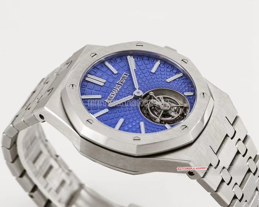 Audemars PiguetRoyal Oaktop-tier replica blue plaid plate tourbillon26530PTfront live photo