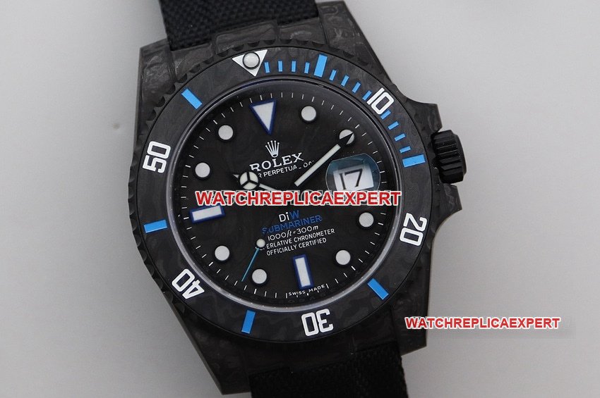 VS FactoryRolexSubmarinertop-tier 1:1super cloneblack dial carbon fiber blue ring leather strap front live photo