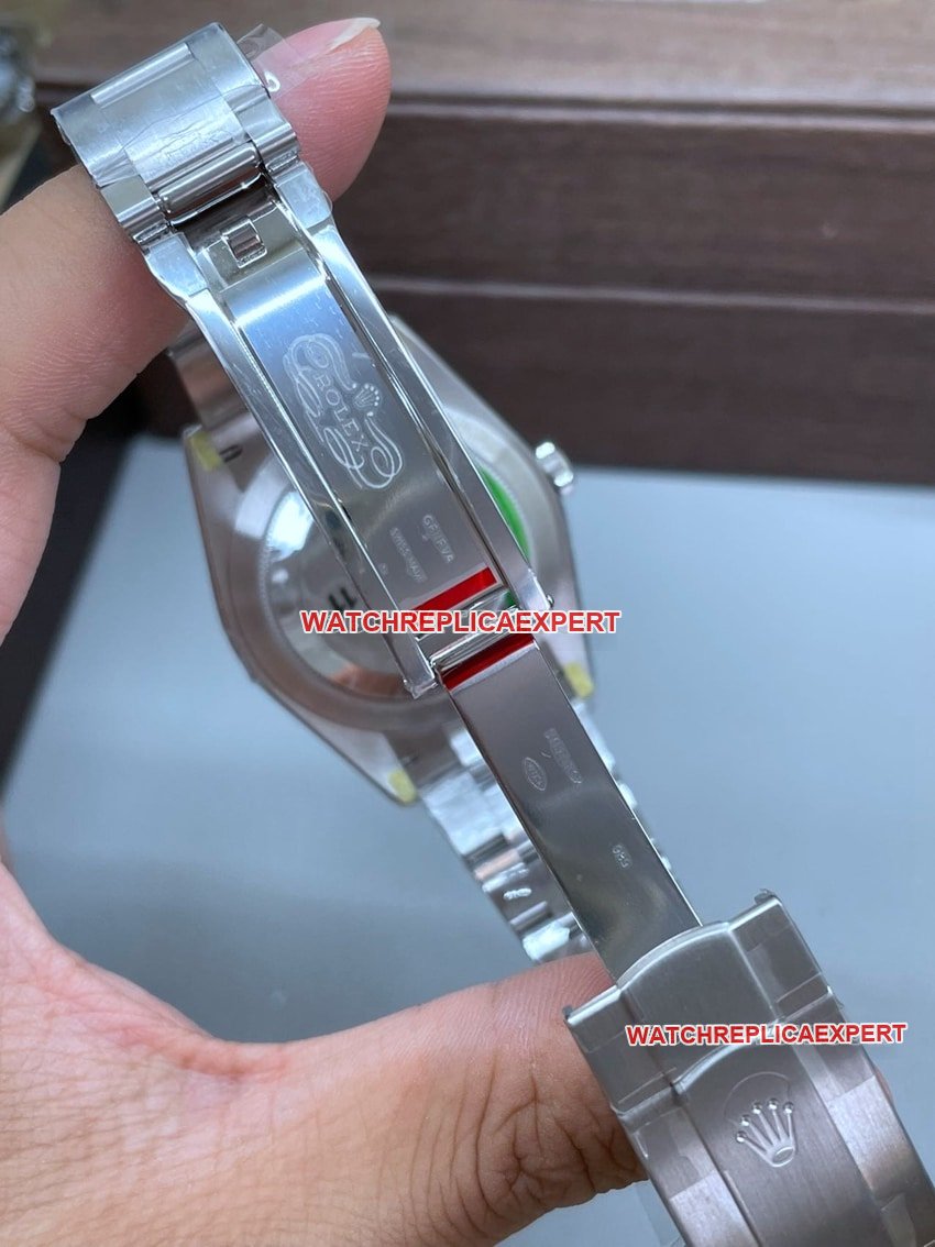VS Factory Rolex Oyster Perpetual Super A Replica 2024 New 41mm Red Dial M124300-0007 Clasp Real Shot Photo
