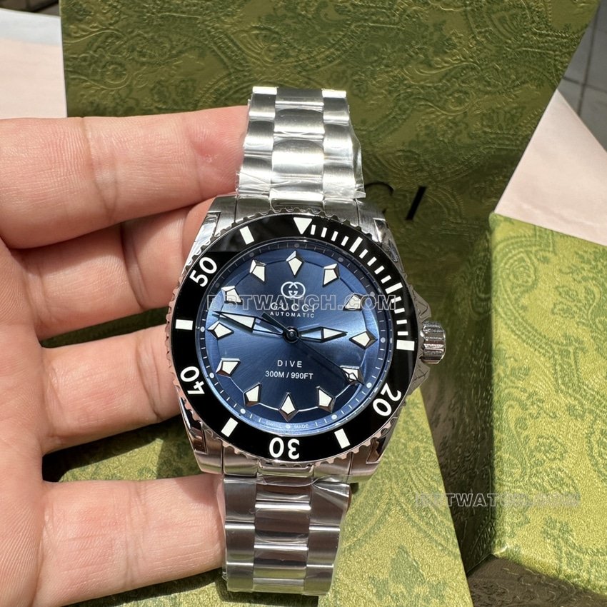 Gucci one-to-one super clone 2024 new blue dial, anti-glare sapphire crystal mechanical steel bracelet YA136362 — luxury replica watch guide | Watch Replica Expert