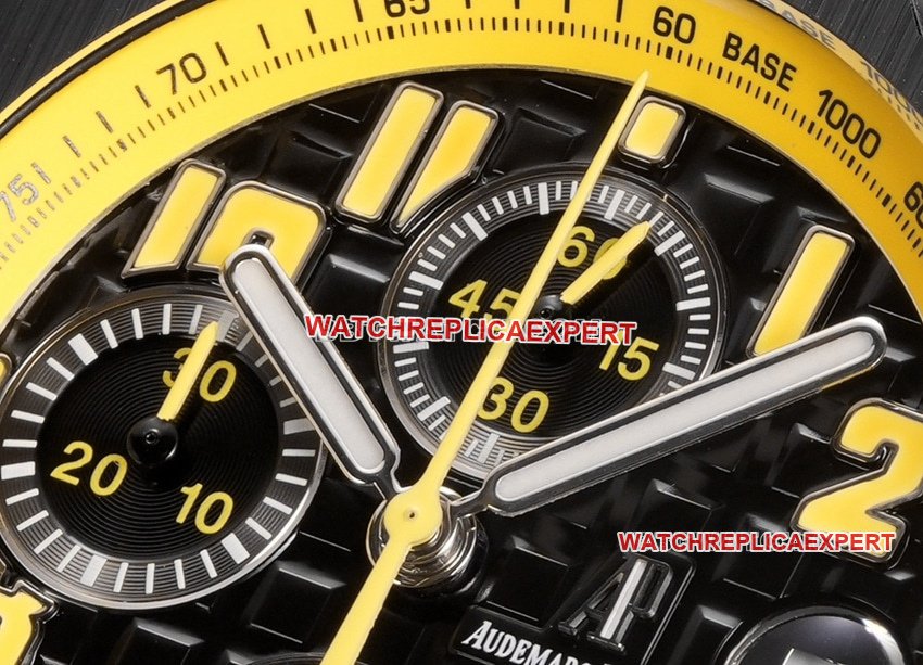 TW factory Audemars PiguetRoyal Oak offshore top-tier 1:1super cloneblack dial yellow inner bezel26176front live photo