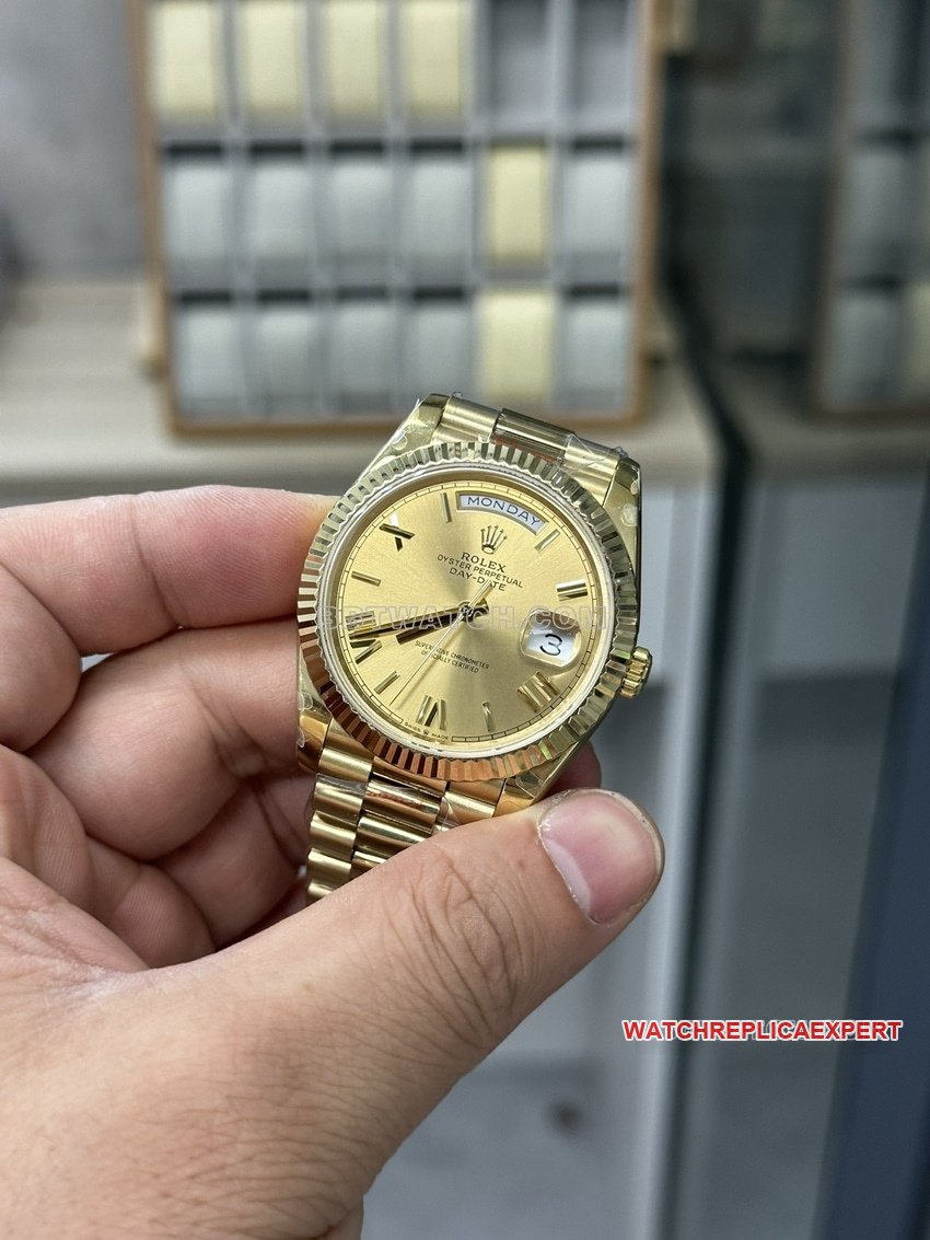 GM FactoryRolexDay-Date type super clone gold plate m228238-0006front live photo
