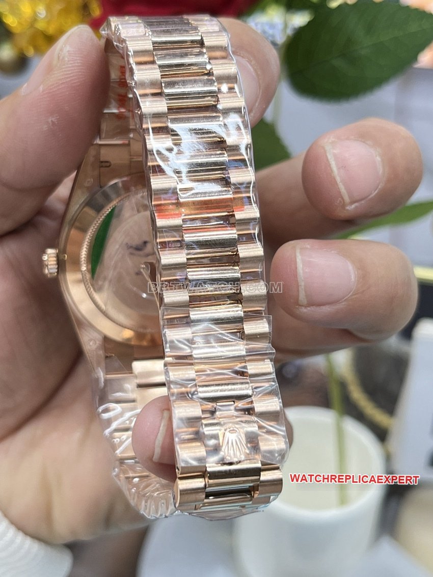 GM FactoryRolexDay-Date type top-tier 1:1high-quality replicarose gold disk braceletlive photos
