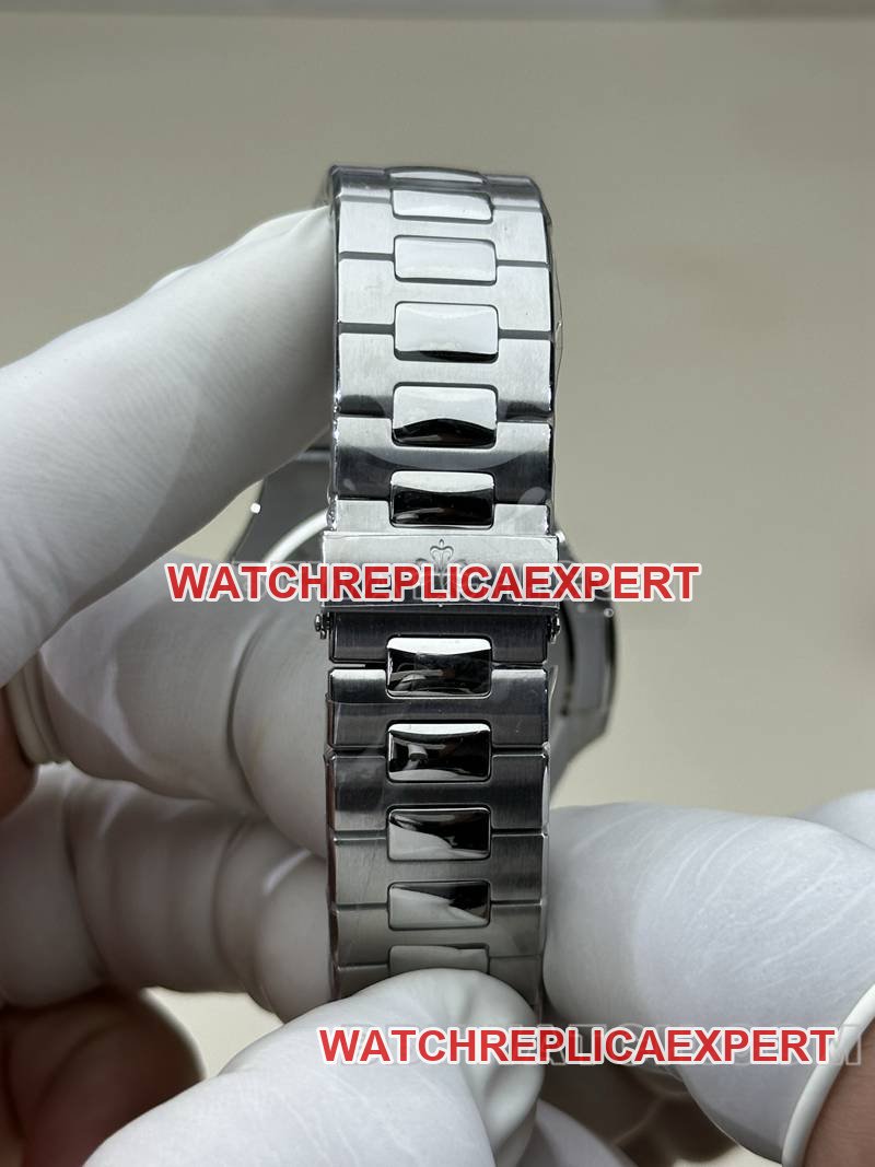 Patek Philippe best replica watch BBF factory Nautiluswhite dial324movementsteel bracelet model braceletlive photos