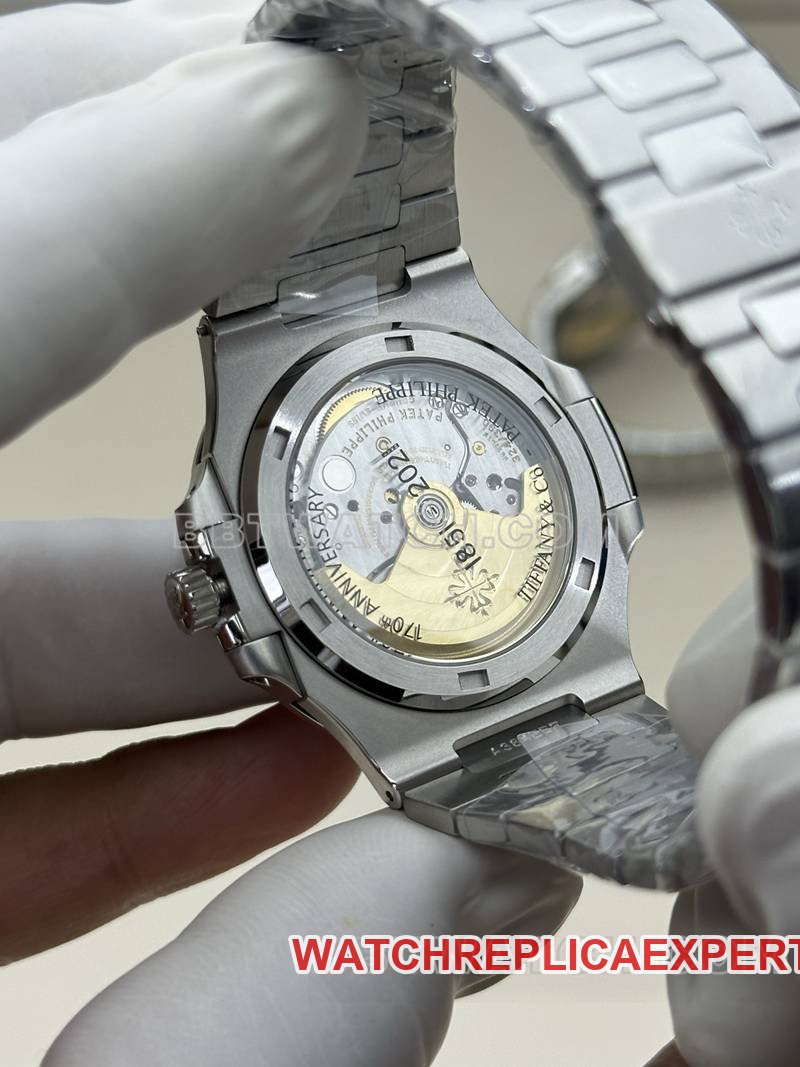 Patek Philippetop-tier replica watch BBF factory Nautilus Tiffany blue dial324movementsteel bracelet caseback live photo