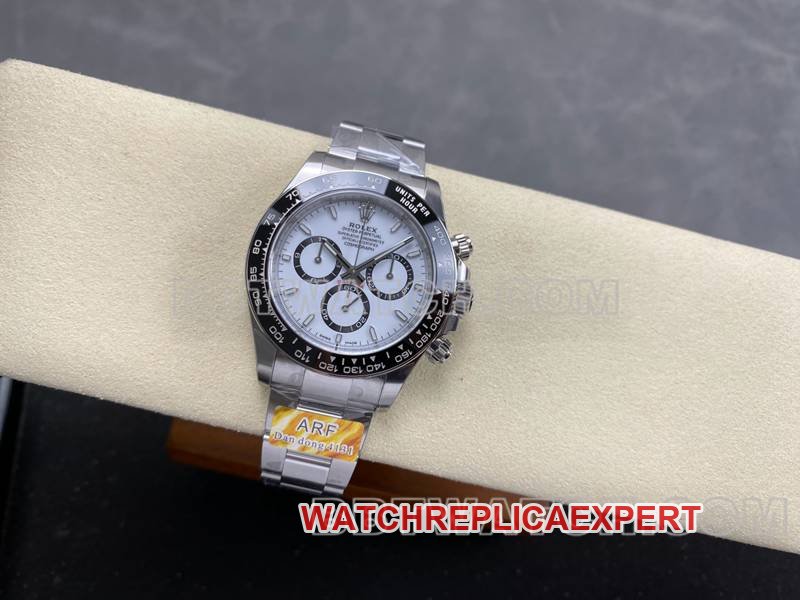 Rolex best replica watch ARF FactoryDaytonawhite dialPanda Daytona4131steel bracelet front live photo