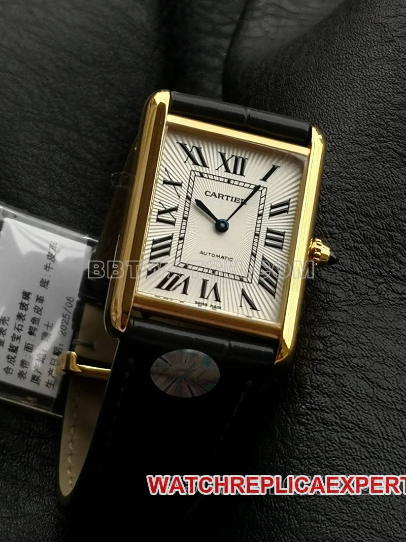 Cartier super clone watch F1 factory tank white dialyellow gold case 2899MCmovementleather strap model front live photo