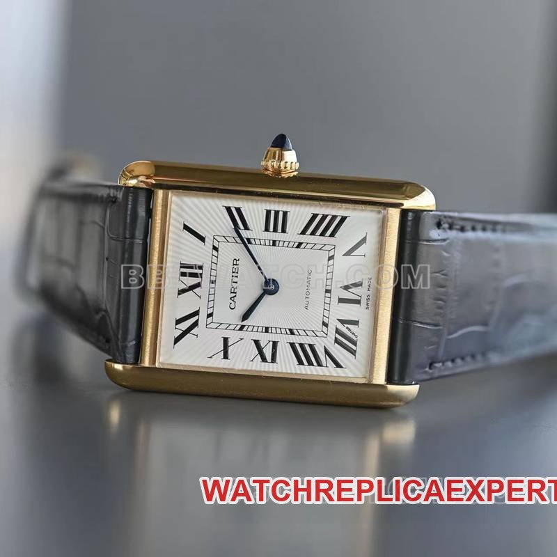 Cartier super clone watch F1 factory tank white dialyellow gold case 2899MCmovementleather strap model front live photo