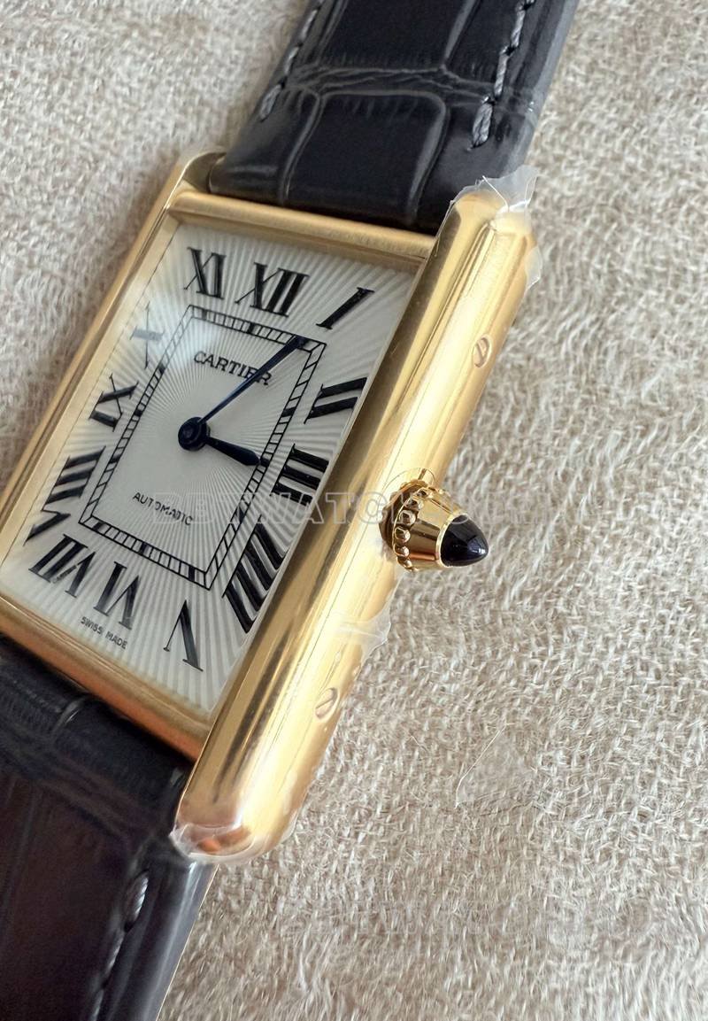 Cartier super clone watch F1 factory tank white dialyellow gold case 2899MCmovementleather strap model side live photo