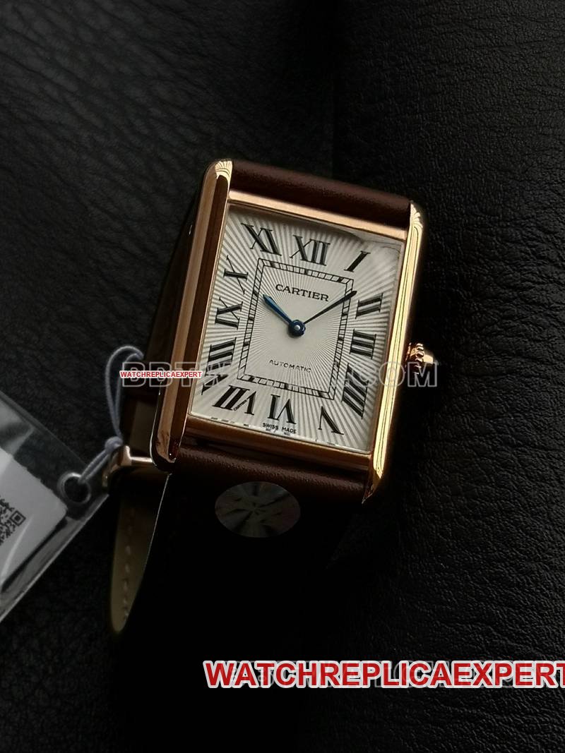Cartier best replica watch F1 factory tank white dialrose gold case 2899MCmovementleather strap model front live photo
