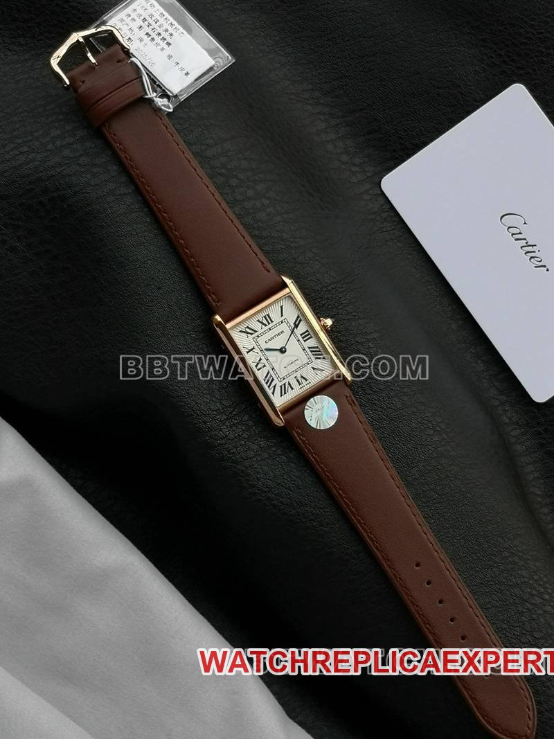 Cartier best replica watch F1 factory tank white dialrose gold case 2899MCmovementleather strap model front live photo