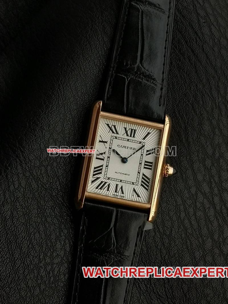 Cartier Tank F1 Réplica de relógio de fábrica com mostrador branco, caixa em ouro rosa, modelo com pulseira de couro de movimento mecânico 2899MC — luxury replica watch guide | Watch Replica Expert