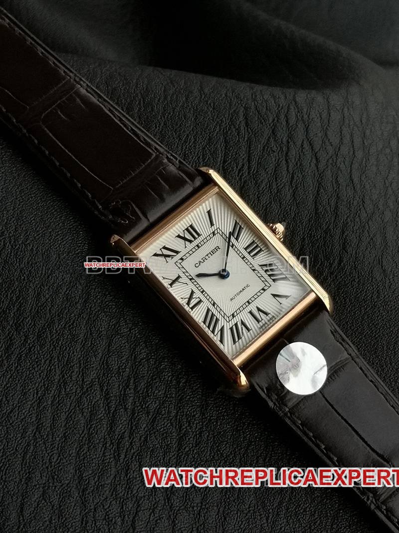 Cartier1:1replica watch F1 factory tank white dialrose gold case 2899MCmovementleather strap model front live photo