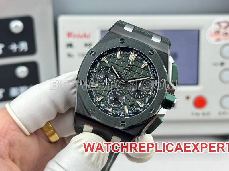 Audemars Piguet super clone watch LS factory Royal Oak offshore type 43MM green dialchronograph mechanical rubber model 26420front live photo