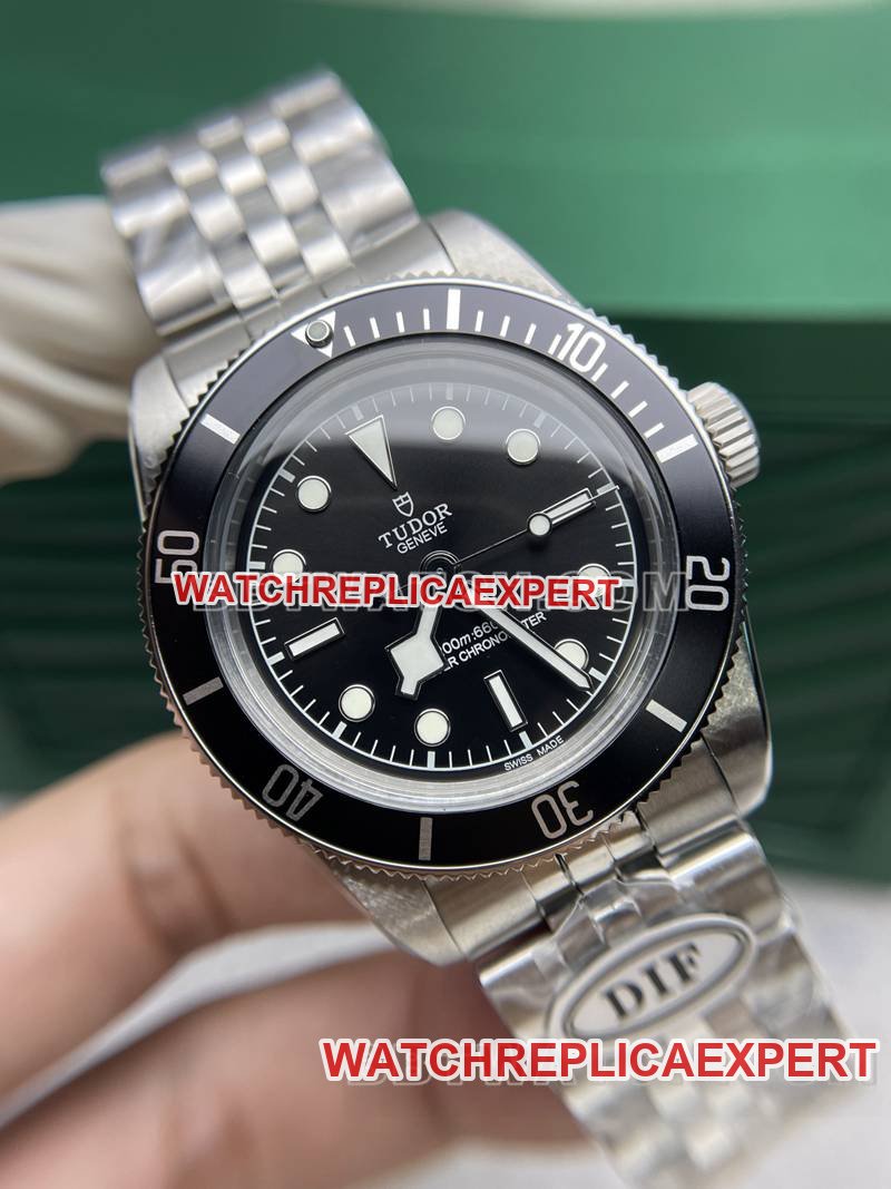 Tudor best replica watch DIF factory Biwan 41mm black dial mechanical steel bracelet front live photo
