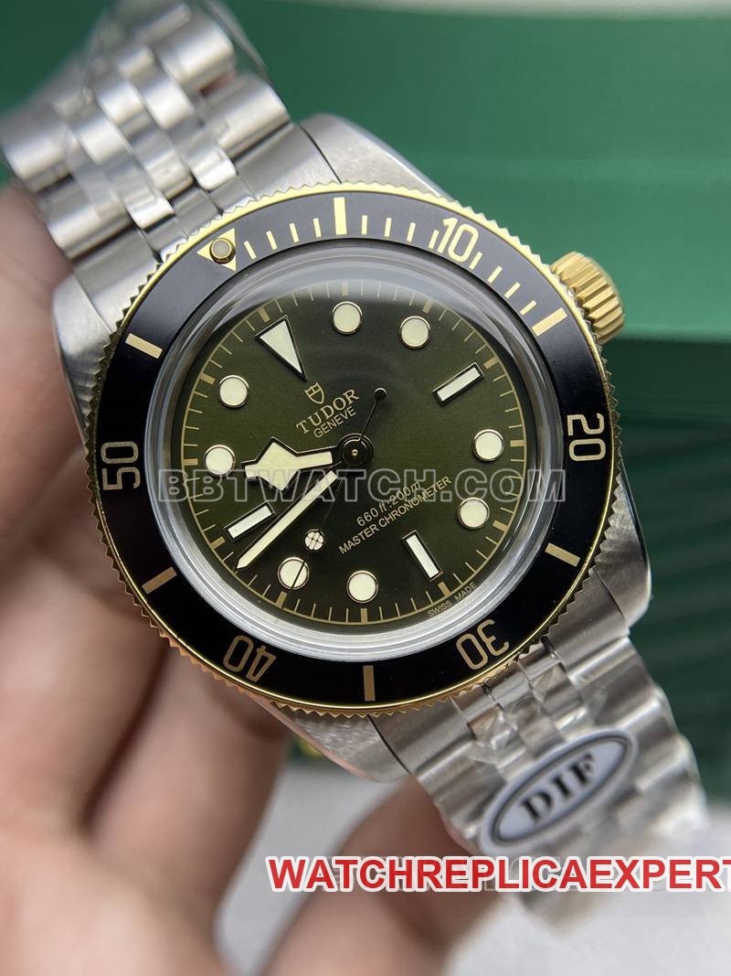 Tudortop-tier replica watch DIF factory Biwan 41mm green dial mechanical steel bracelet model front live photo