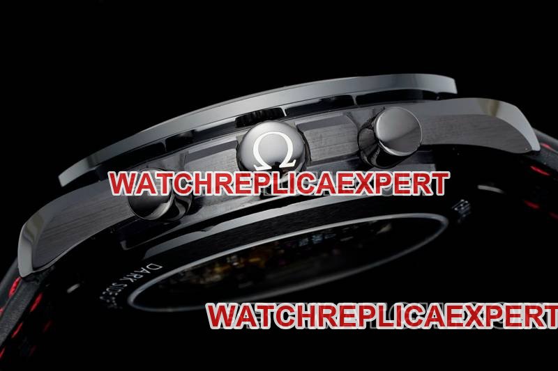 Omega's best replica watch BLS factory Speedmaster full ceramic red needle mechanical rubber model side live photo