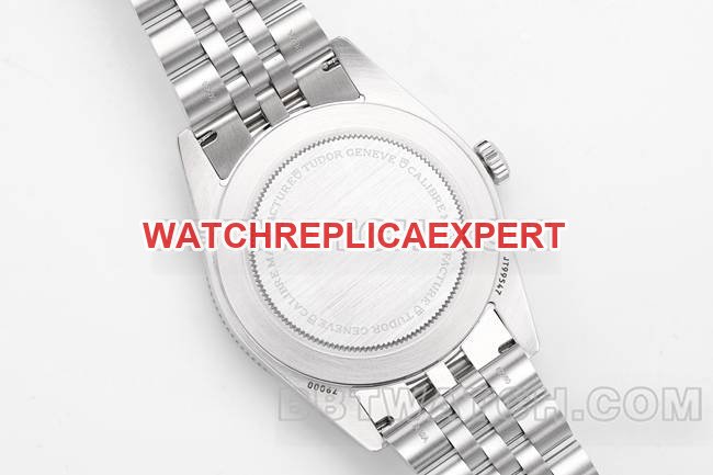 Best replica watch Tudor Biwan ZF factory blue dial54 type M79000caseback live photo