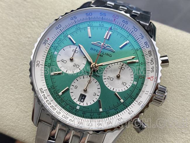 1:1replica watch BreitlingBLS factory aviation chronographgreen dialsteel bracelet front live photo