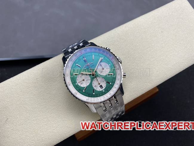1:1replica watch BreitlingBLS factory aviation chronographgreen dialsteel bracelet front live photo