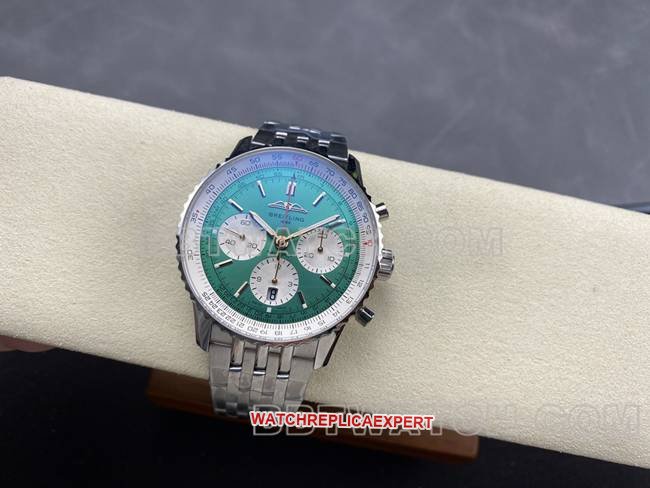 1:1replica watch BreitlingBLS factory aviation chronographgreen dialsteel bracelet front live photo